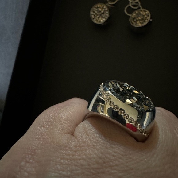 SWAROVSKI CUFF  RING  EARRINGS - Picture 6 of 8